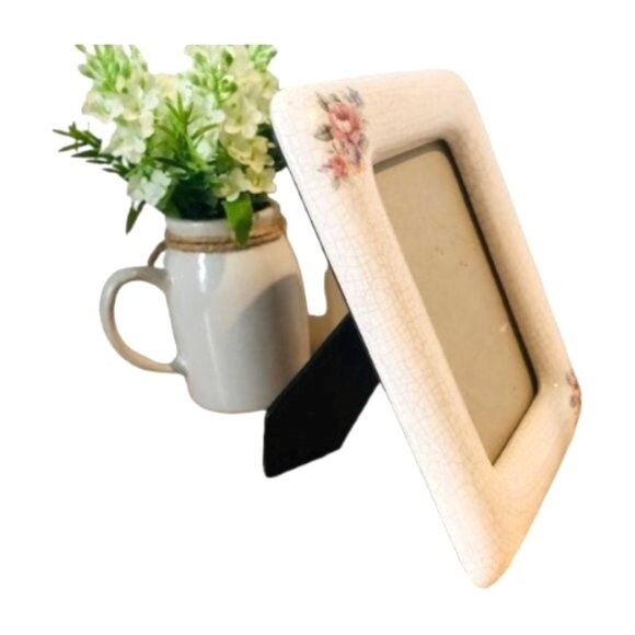 Vintage Egg Shell Cracked Photo Frame - Picture 3 of 7